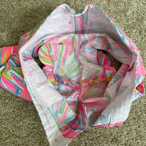 EUC Lilly Pulitzer The Buttercup Short - Picture 3 of 7